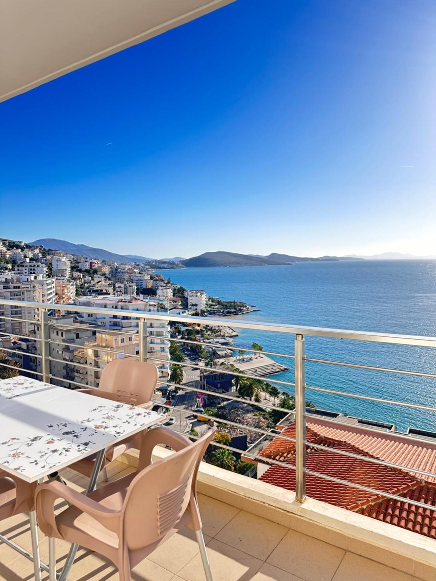 Bay View Apartment Sarandë Exteriör bild
