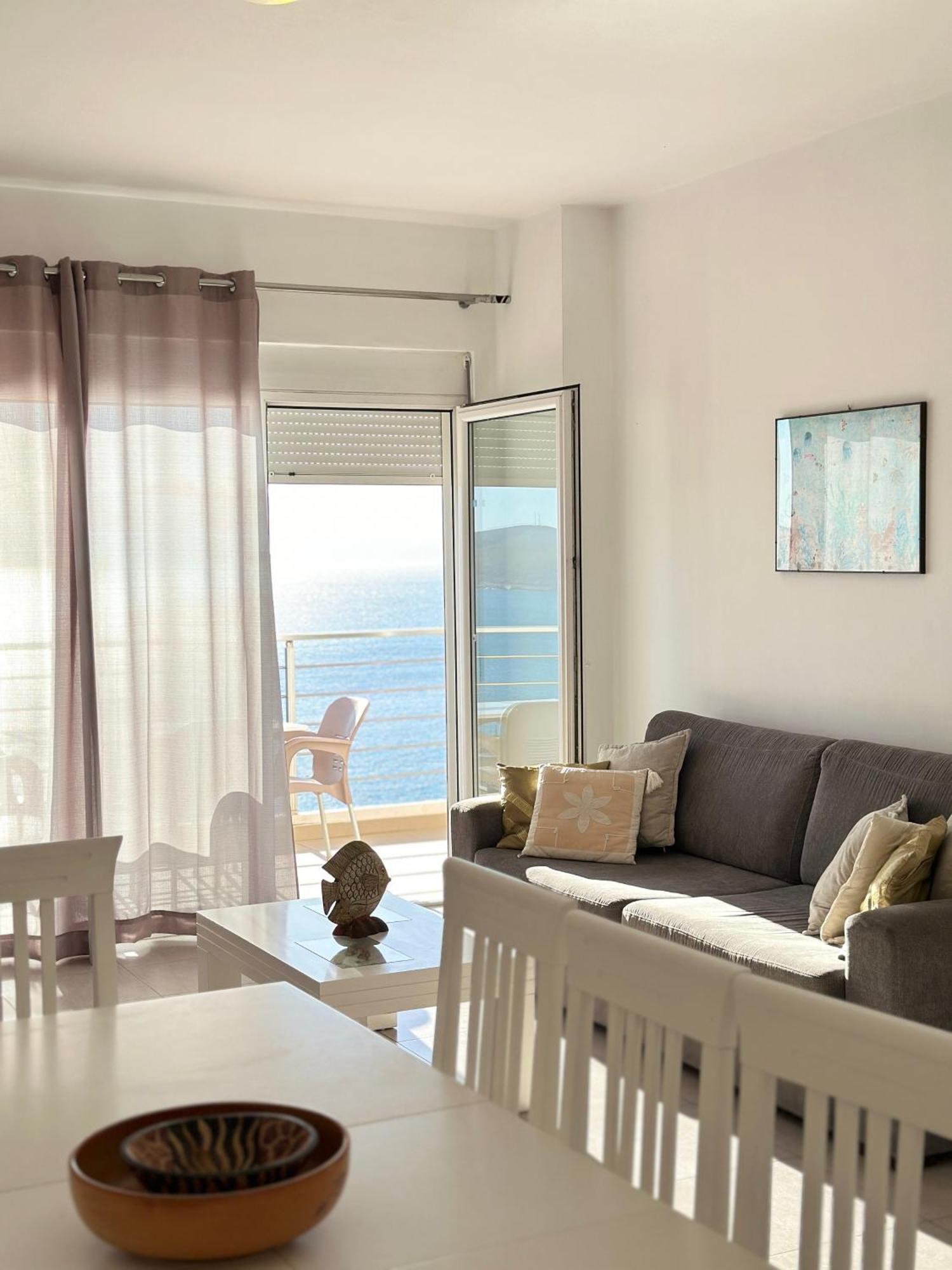 Bay View Apartment Sarandë Exteriör bild